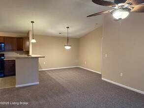 12102 Redspire Drive in Louisville, KY - Building Photo - Building Photo