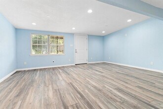 107 W New Jersey St in Orange, TX - Building Photo - Building Photo