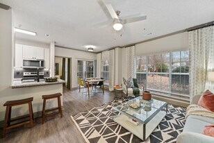 Cortland Olde Raleigh in Raleigh, NC - Building Photo