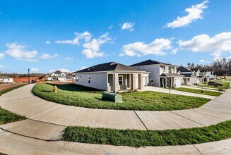 2364 Woodmeadow Dr in Clarksville, TN - Building Photo - Building Photo