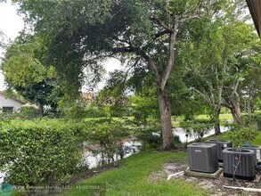 12222 Royal Palm Blvd in Coral Springs, FL - Building Photo - Building Photo