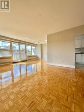 10 Shallmar Blvd in Toronto, ON - Building Photo - Building Photo