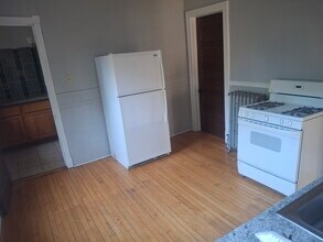 2819 N Cramer St, Unit Lower in Milwaukee, WI - Building Photo - Building Photo