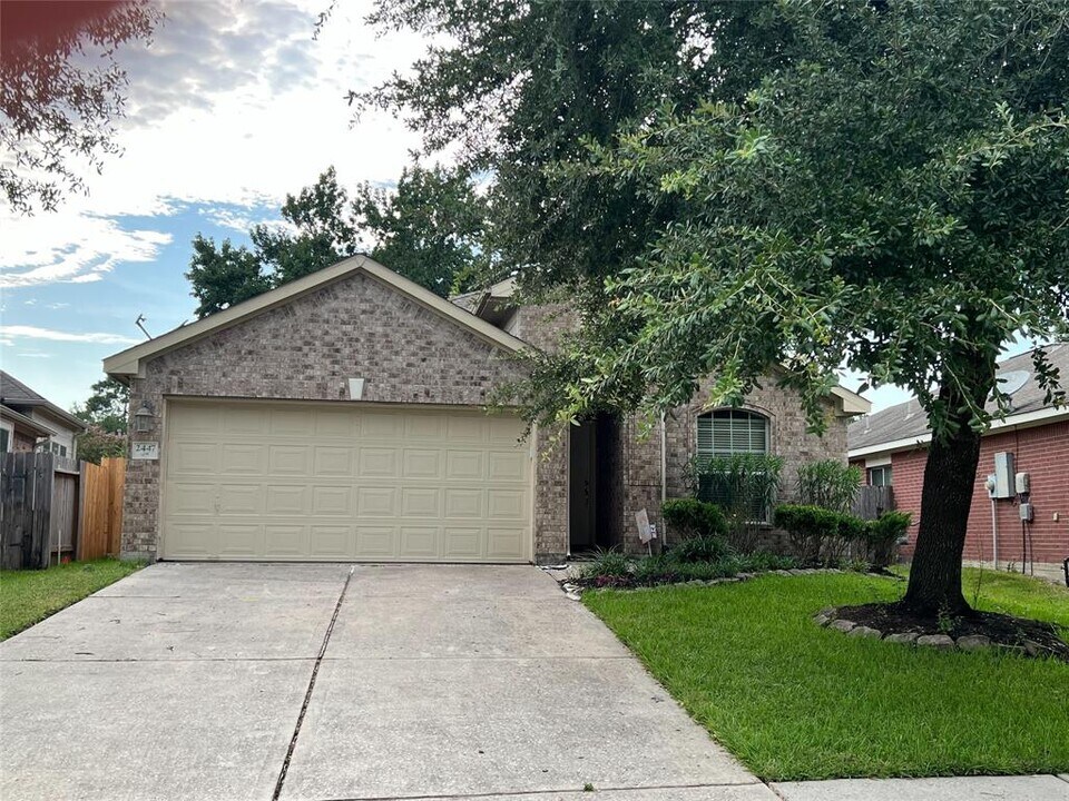 2447 Morgan Ridge Ln in Spring, TX - Building Photo