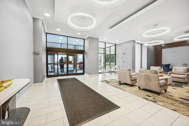 4515 Willard Ave in Chevy Chase, MD - Building Photo - Building Photo