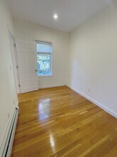63 Middle St, Unit 2 in Boston, MA - Building Photo - Building Photo
