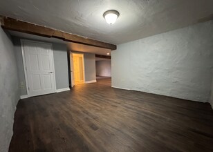 172-174 W Main St in Leola, PA - Foto de edificio - Building Photo