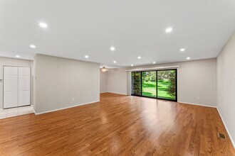 245 Hamilton Ave in Stamford, CT - Building Photo - Building Photo
