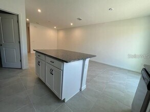 1160 Lakeshore Breeze Pl in Kissimmee, FL - Foto de edificio - Building Photo