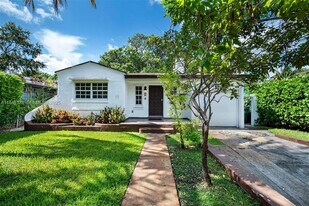 154 NW 45th St in Miami, FL - Building Photo