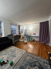 1574 Beacon St, Unit 4 in Brookline, MA - Building Photo - Building Photo