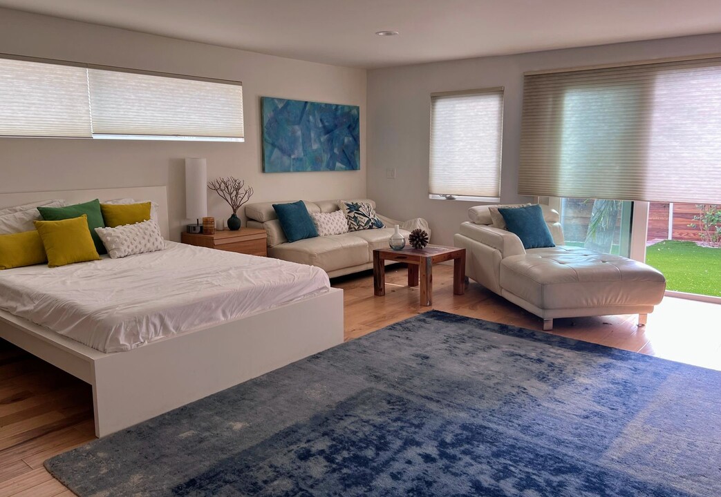21563 Pacific Coast Hwy-Unit -#A (In-law) in Malibu, CA - Building Photo