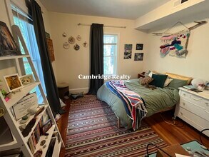 24 Willard Ave, Unit 2 in Medford, MA - Building Photo - Building Photo