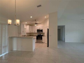 309 SE 19th Ln in Cape Coral, FL - Building Photo - Building Photo