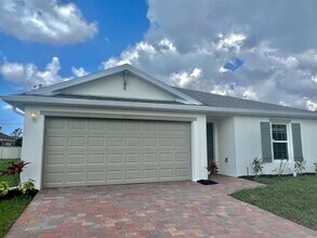 5479 Tarr Terrace in Port Charlotte, FL - Building Photo - Building Photo