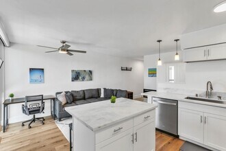 3050 Rue D’Orleans in San Diego, CA - Building Photo - Building Photo