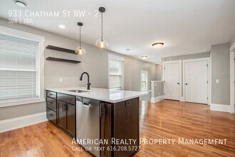 933 Chatham St NW in Grand Rapids, MI - Building Photo - Building Photo