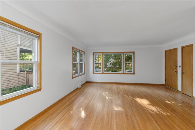 1519 Adams St NE, Unit 1 in Minneapolis, MN - Building Photo - Building Photo
