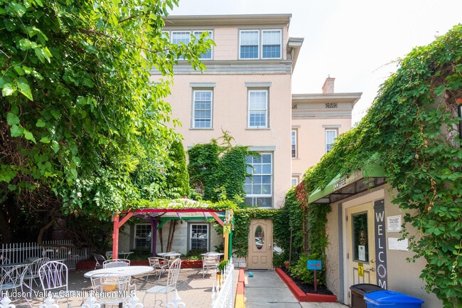 property at 454 Warren St