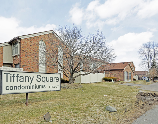 Tiffany Square Condos in Southfield, MI - Foto de edificio - Building Photo