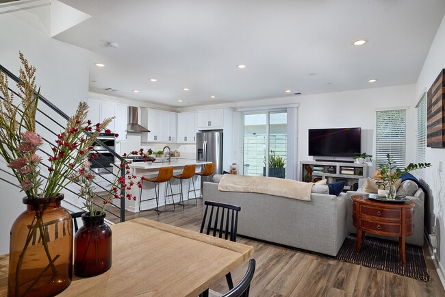 13070 Olympus Cir in Poway, CA - Building Photo - Building Photo
