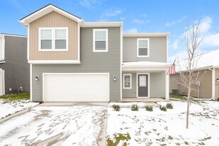 11827 Moorfield Ln in Indianapolis, IN - Building Photo