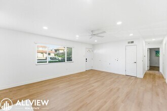 16781 Bardon Ln in Huntington Beach, CA - Building Photo - Building Photo