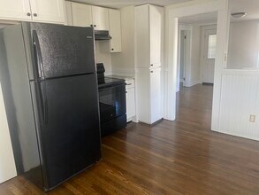 5 Snell St in Sturbridge, MA - Building Photo - Building Photo