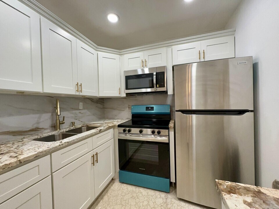 155 Andover F in West Palm Beach, FL - Building Photo