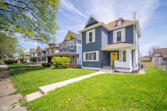 2405 Carrollton Ave in Indianapolis, IN - Building Photo - Building Photo