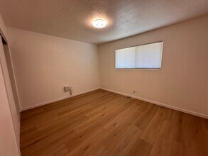 16260 Orange St in Hesperia, CA - Building Photo - Building Photo