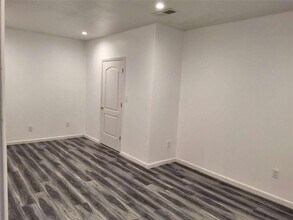 325 Sunderland Way in Stockbridge, GA - Building Photo - Building Photo