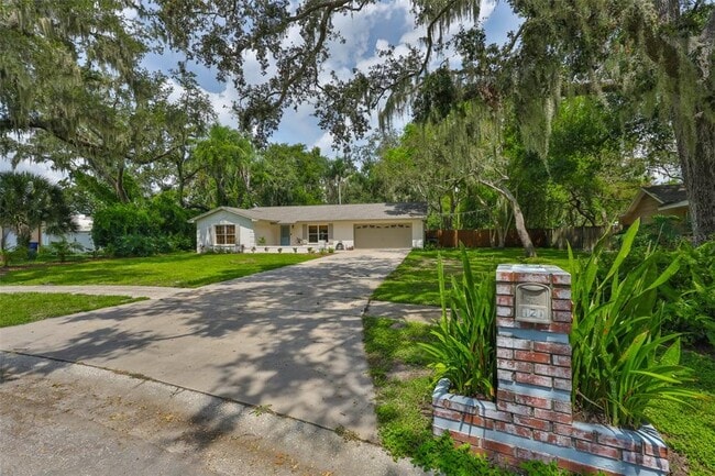 property at 121 Windy Cir