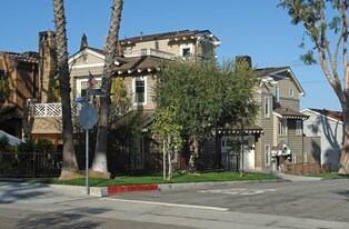 621 Poppy Ave in Corona Del Mar, CA - Building Photo