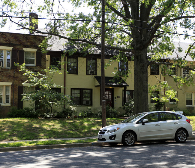 814 S Alfred St in Alexandria, VA - Building Photo - Building Photo