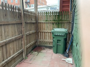 116 W 25th St in Baltimore, MD - Foto de edificio - Building Photo