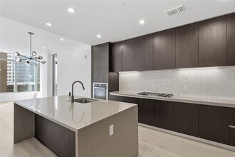 501 West Ave in Austin, TX - Foto de edificio - Building Photo