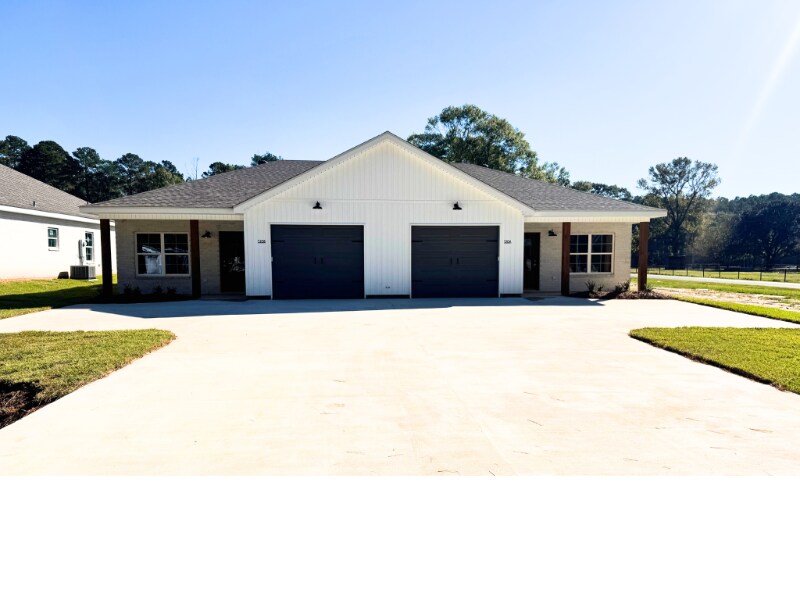 324-A Anne St in Ball, LA - Building Photo