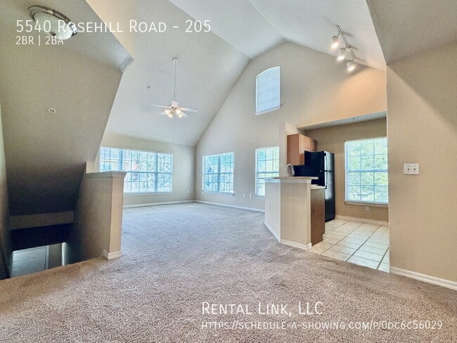 5540 Rosehill Rd, Unit 205 in Sarasota, FL - Building Photo - Building Photo