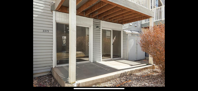 3315 S Monaco Pky, Unit Monaco Place in Denver, CO - Building Photo - Building Photo