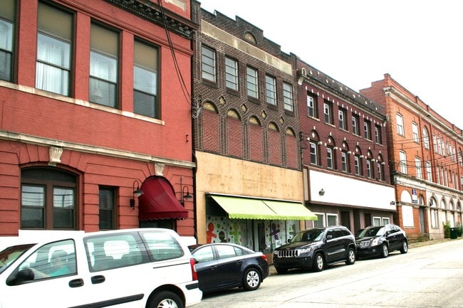 619-623 South Ave in Pittsburgh, PA - Foto de edificio - Building Photo