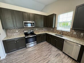 5 Cres Hill Ct in Durham, NC - Building Photo - Building Photo