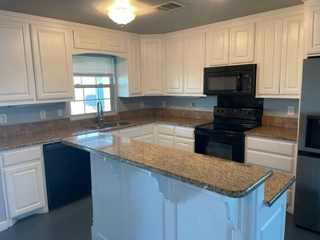 2420 S 12th St in Waco, TX - Building Photo - Building Photo