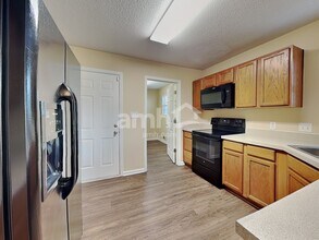 1208 Scarlett Dr in High Point, NC - Building Photo - Building Photo
