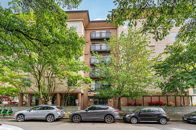 1323 Boren Ave in Seattle, WA - Building Photo - Building Photo