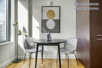 1212 4th St SE in Washington, DC - Foto de edificio - Building Photo