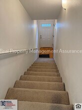 10733 NE Red Wing Way in Hillsboro, OR - Building Photo - Building Photo