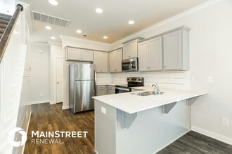200 Creek Run Way in Calera, AL - Building Photo - Building Photo