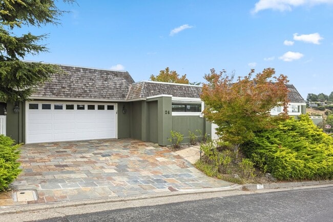 property at 26 Redding Ct