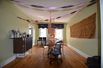 107 E 32nd St in Baltimore, MD - Foto de edificio - Building Photo